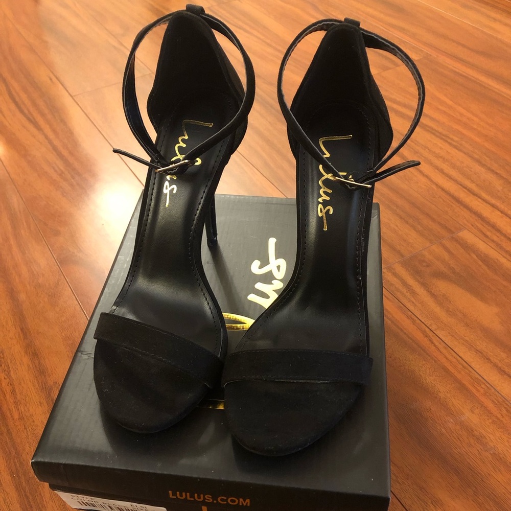 Lulus Elsi Black heels US 7
